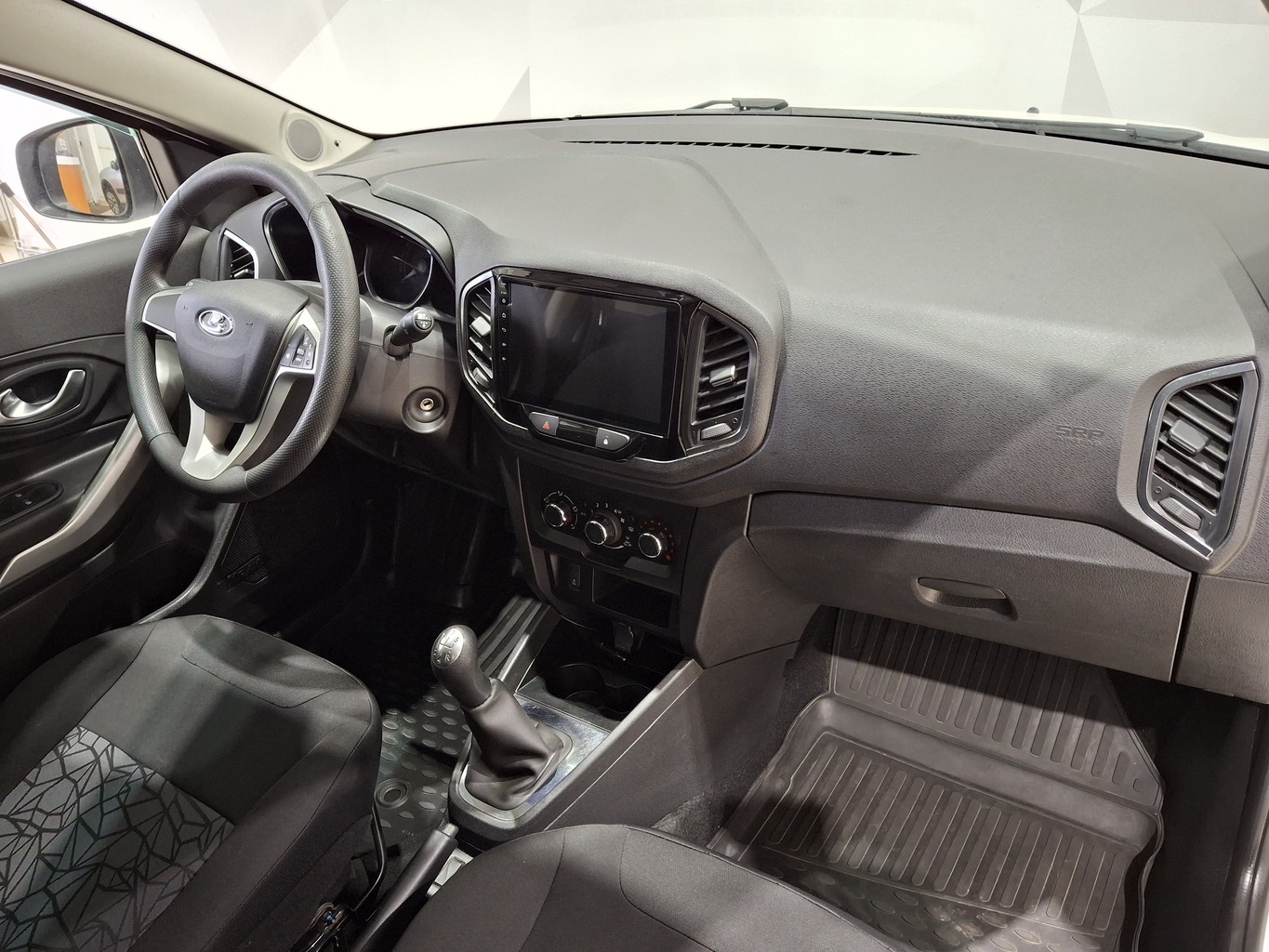 LADA XRAY