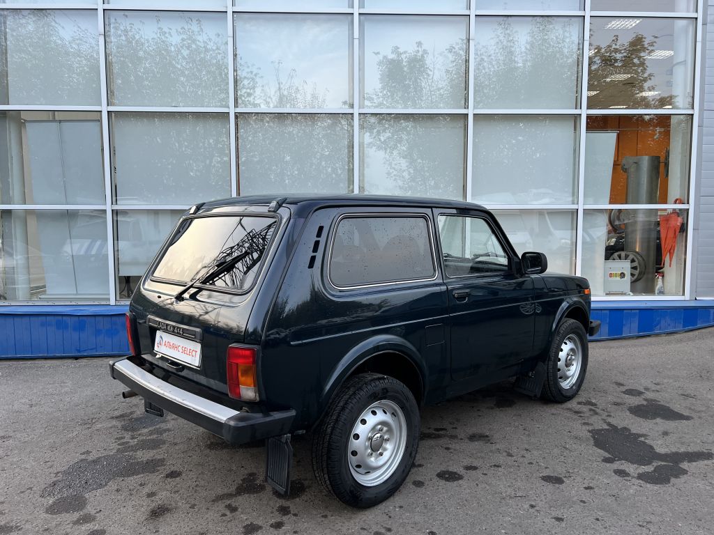 LADA 2121