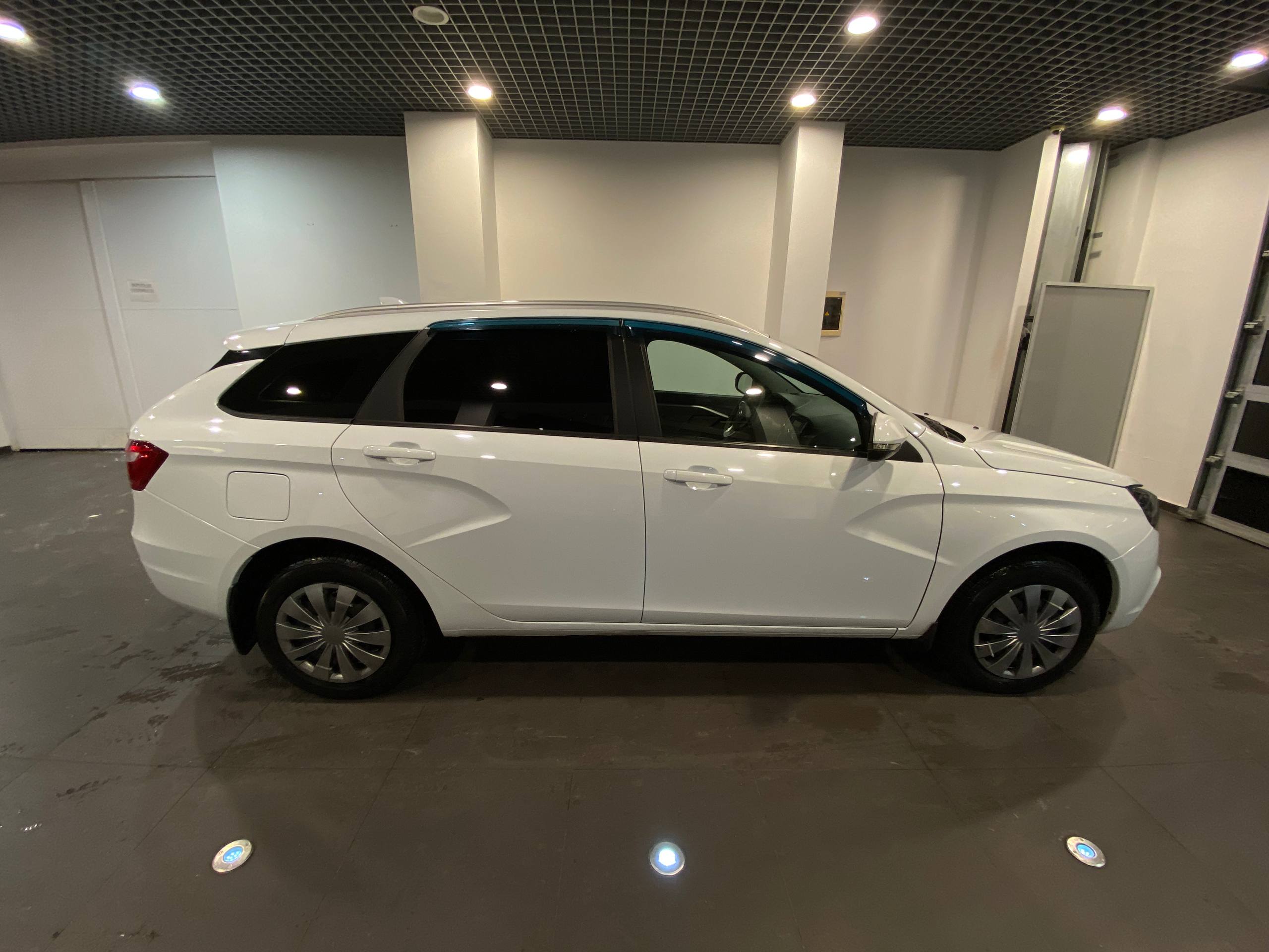 LADA VESTA