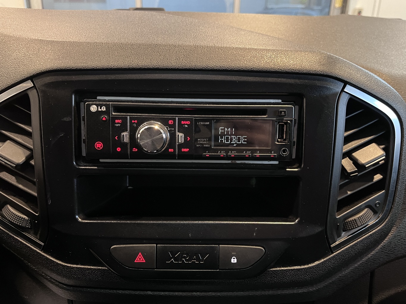 LADA XRAY