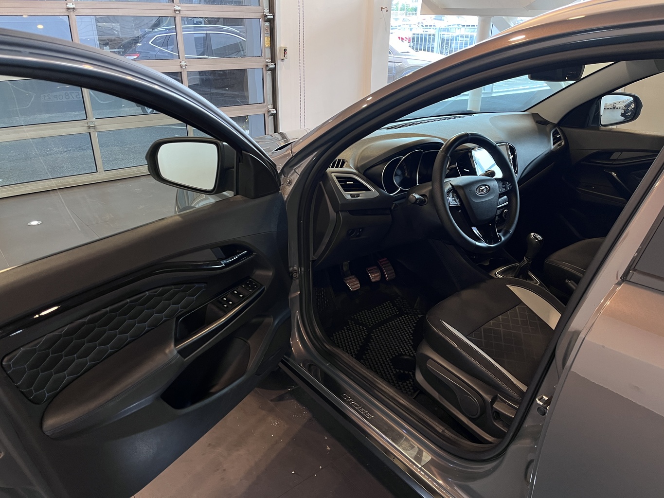 LADA VESTA