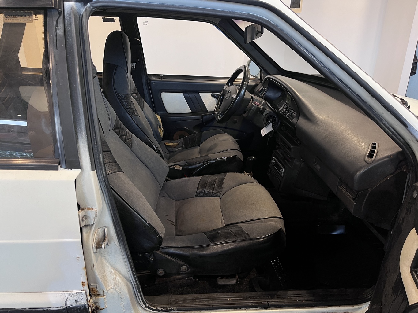 LADA 2115