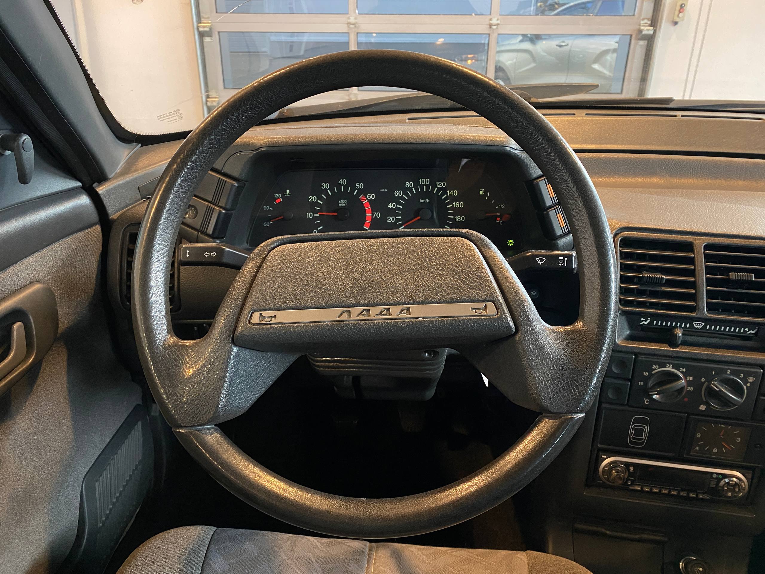LADA 2112