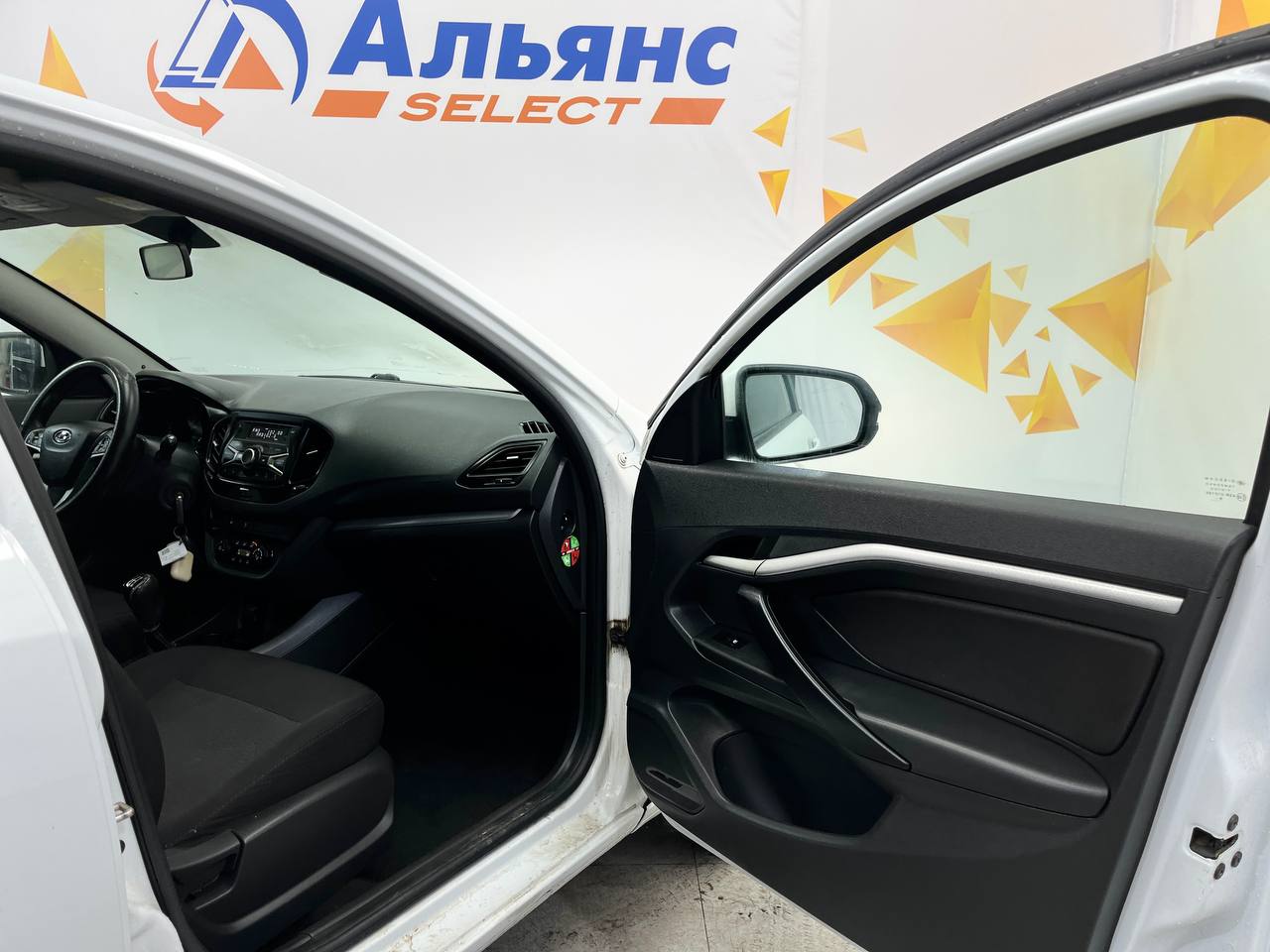 LADA VESTA