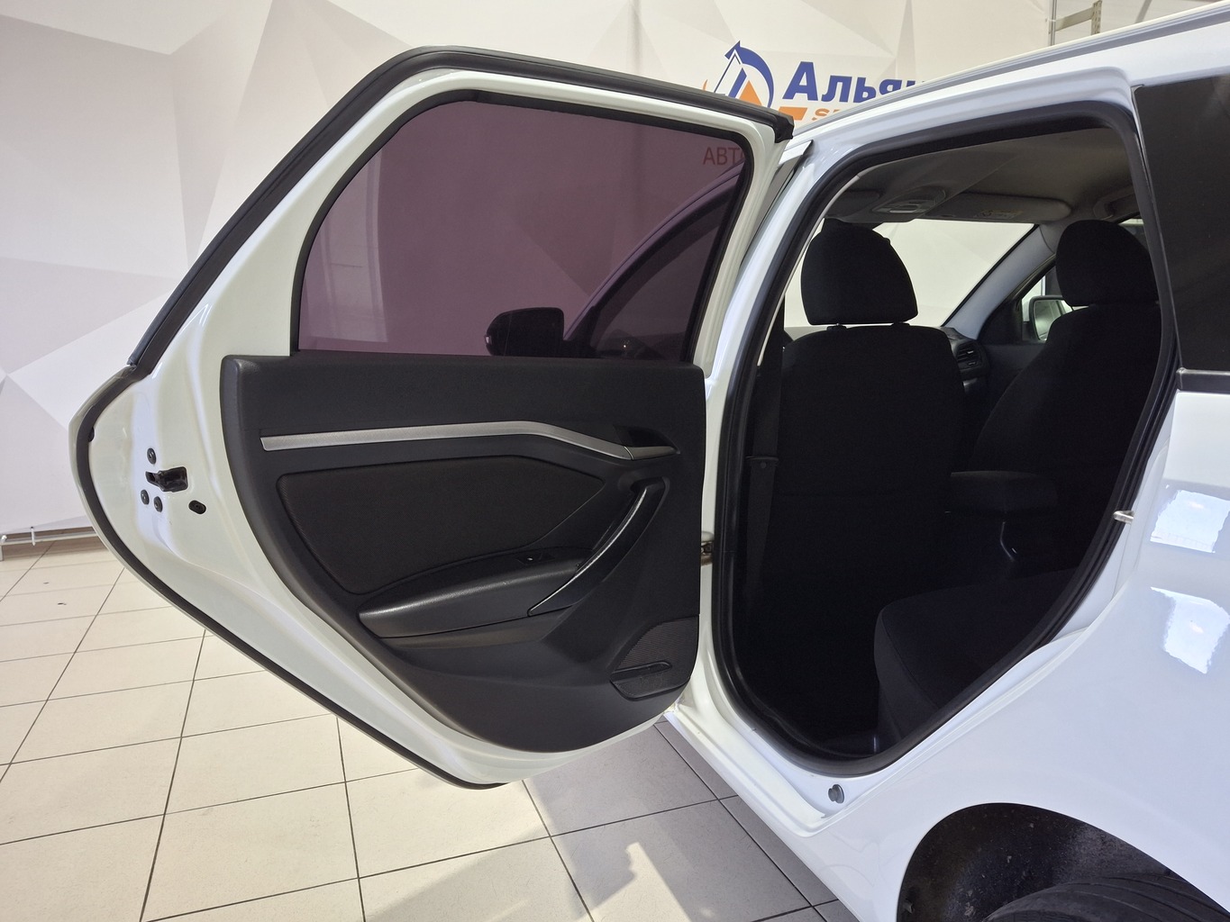 LADA VESTA