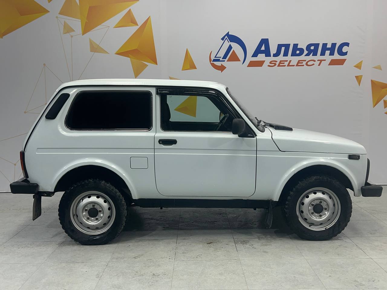 LADA 2121