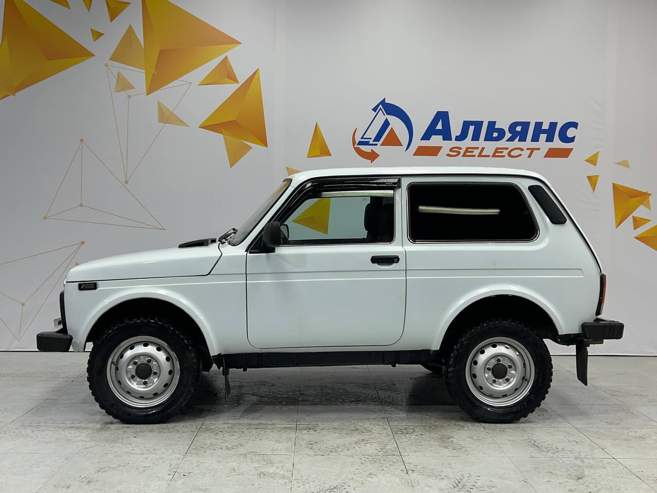 LADA 2121