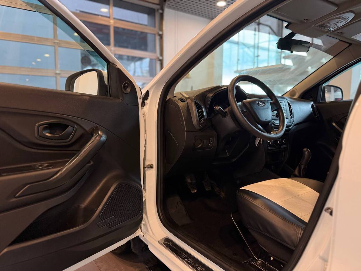 LADA XRAY