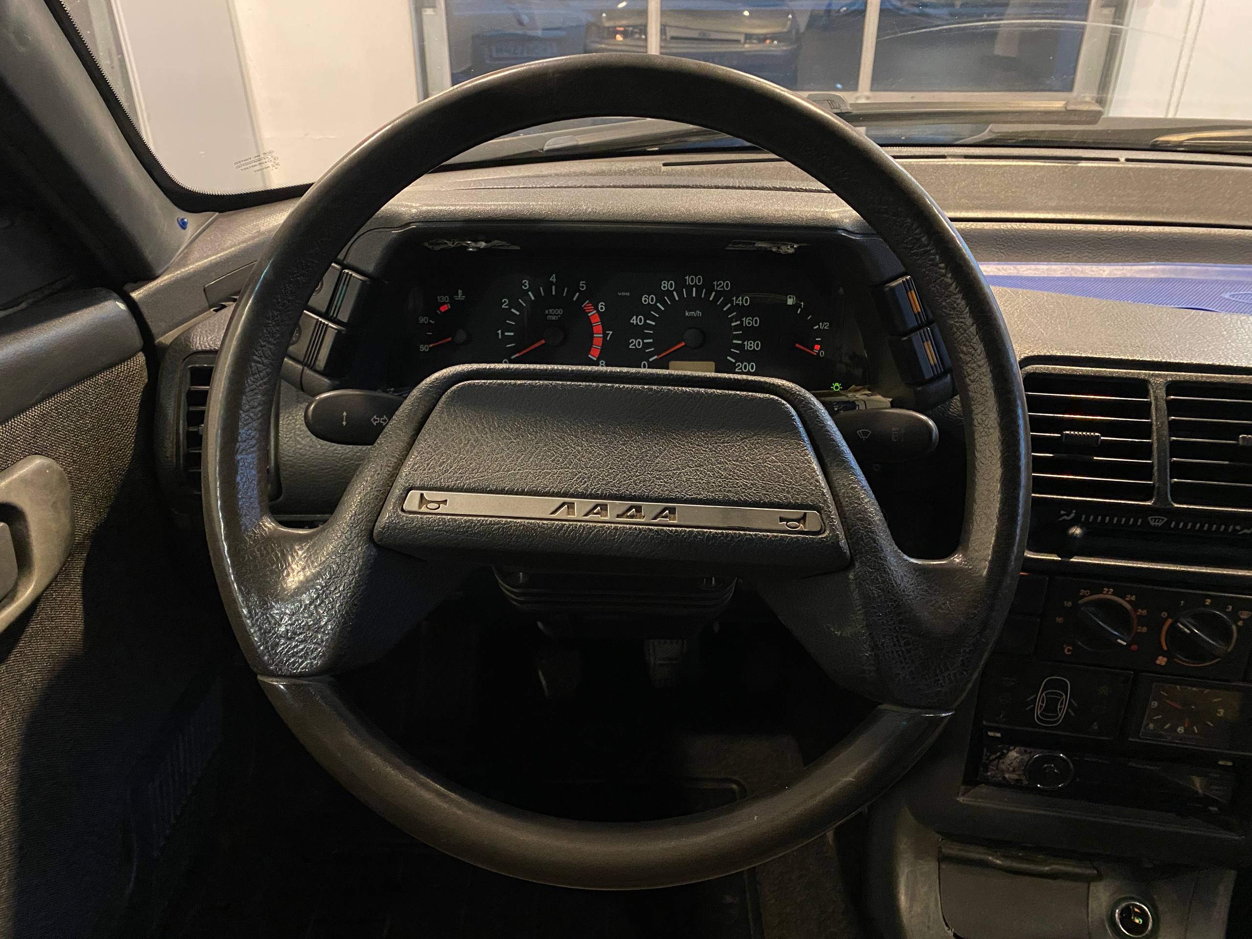 LADA 2112