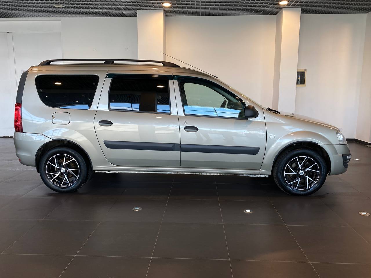 LADA LARGUS
