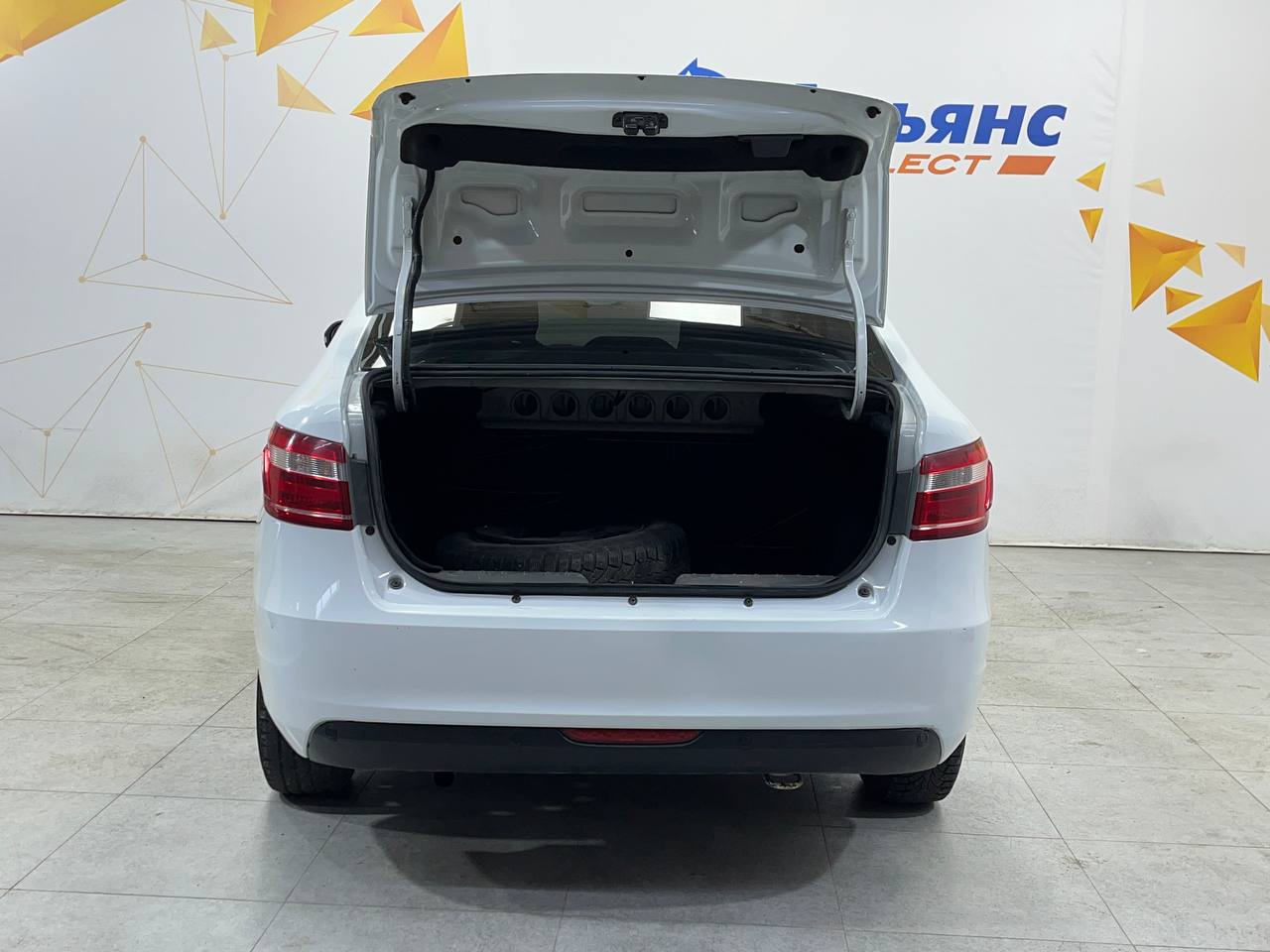 LADA VESTA
