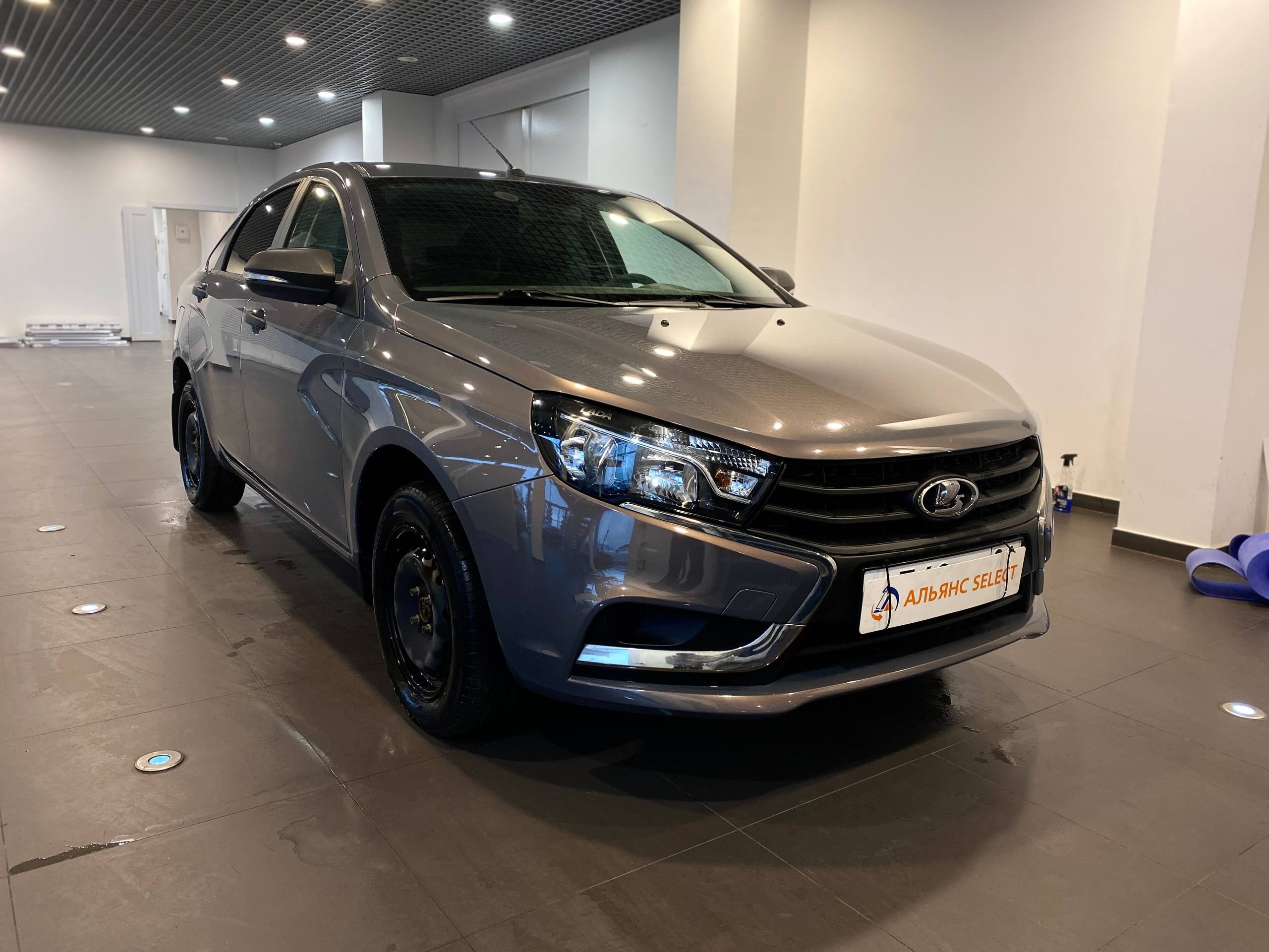 LADA VESTA