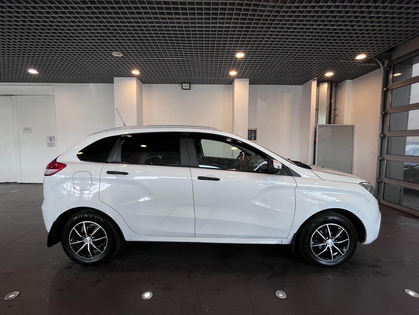 LADA XRAY