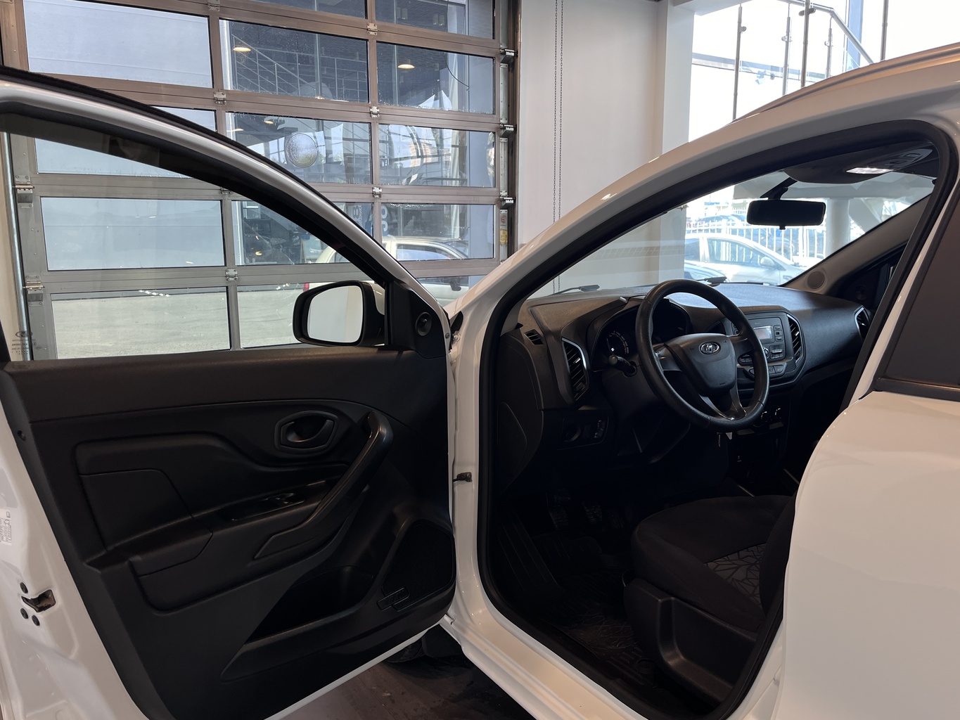 LADA XRAY