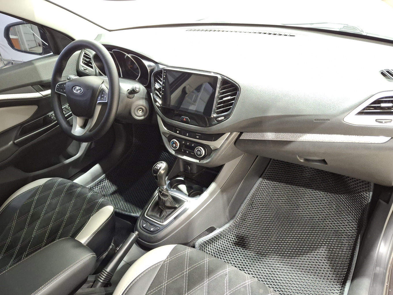 LADA VESTA