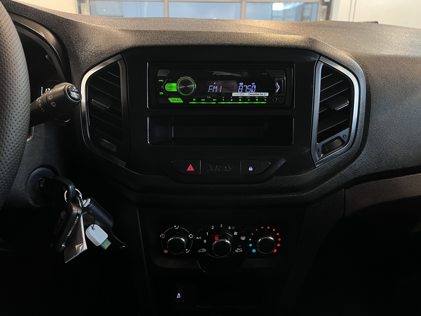 LADA XRAY