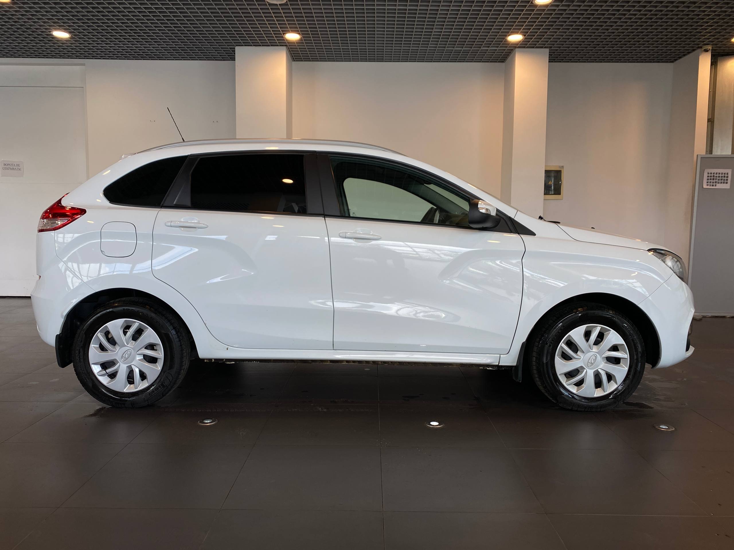 LADA XRAY