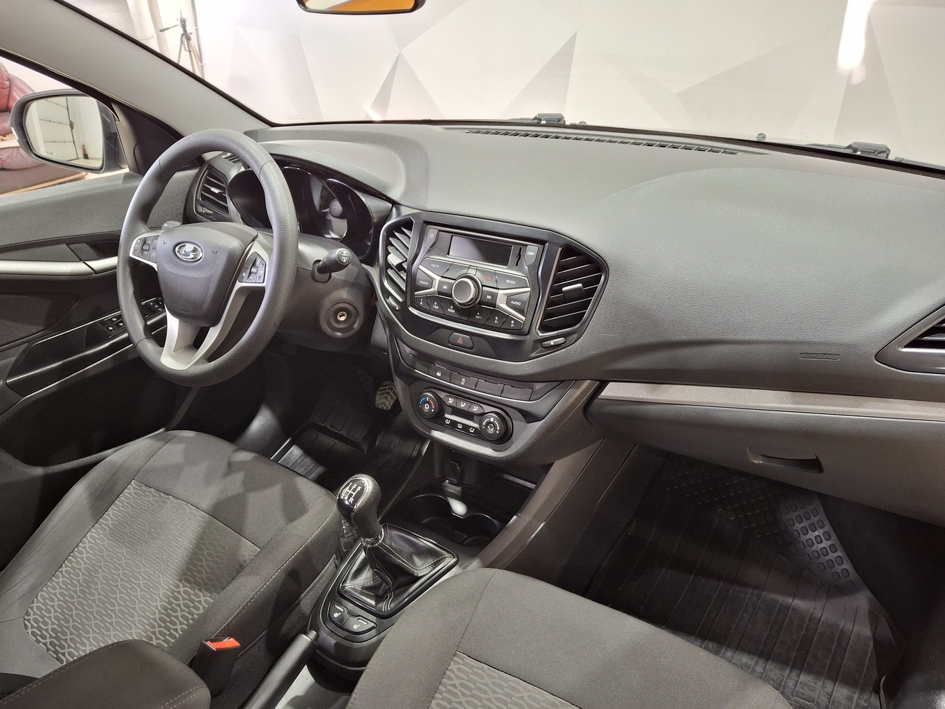 LADA VESTA