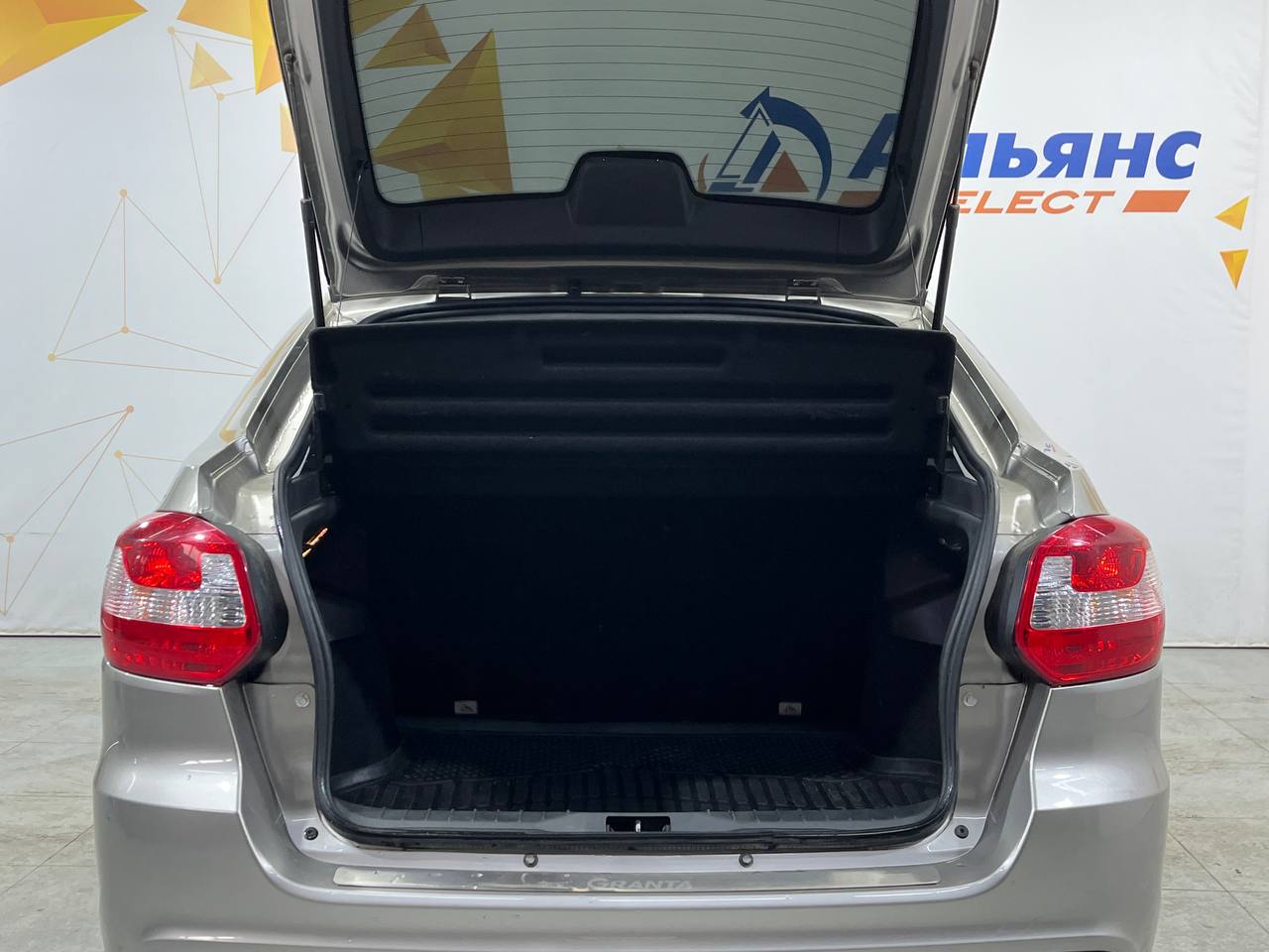 LADA GRANTA