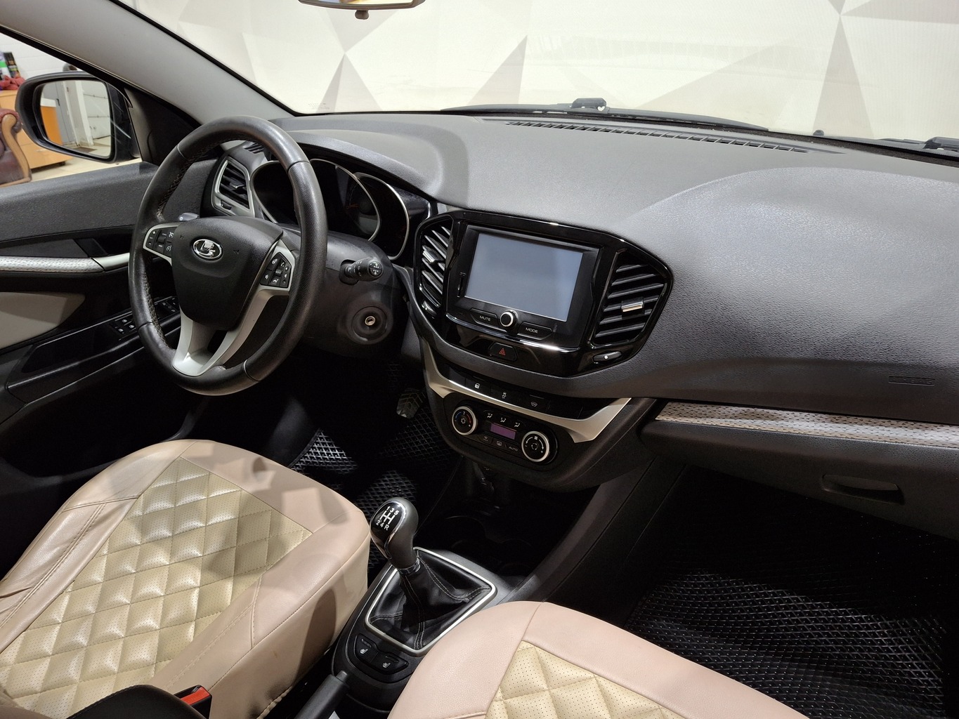LADA VESTA