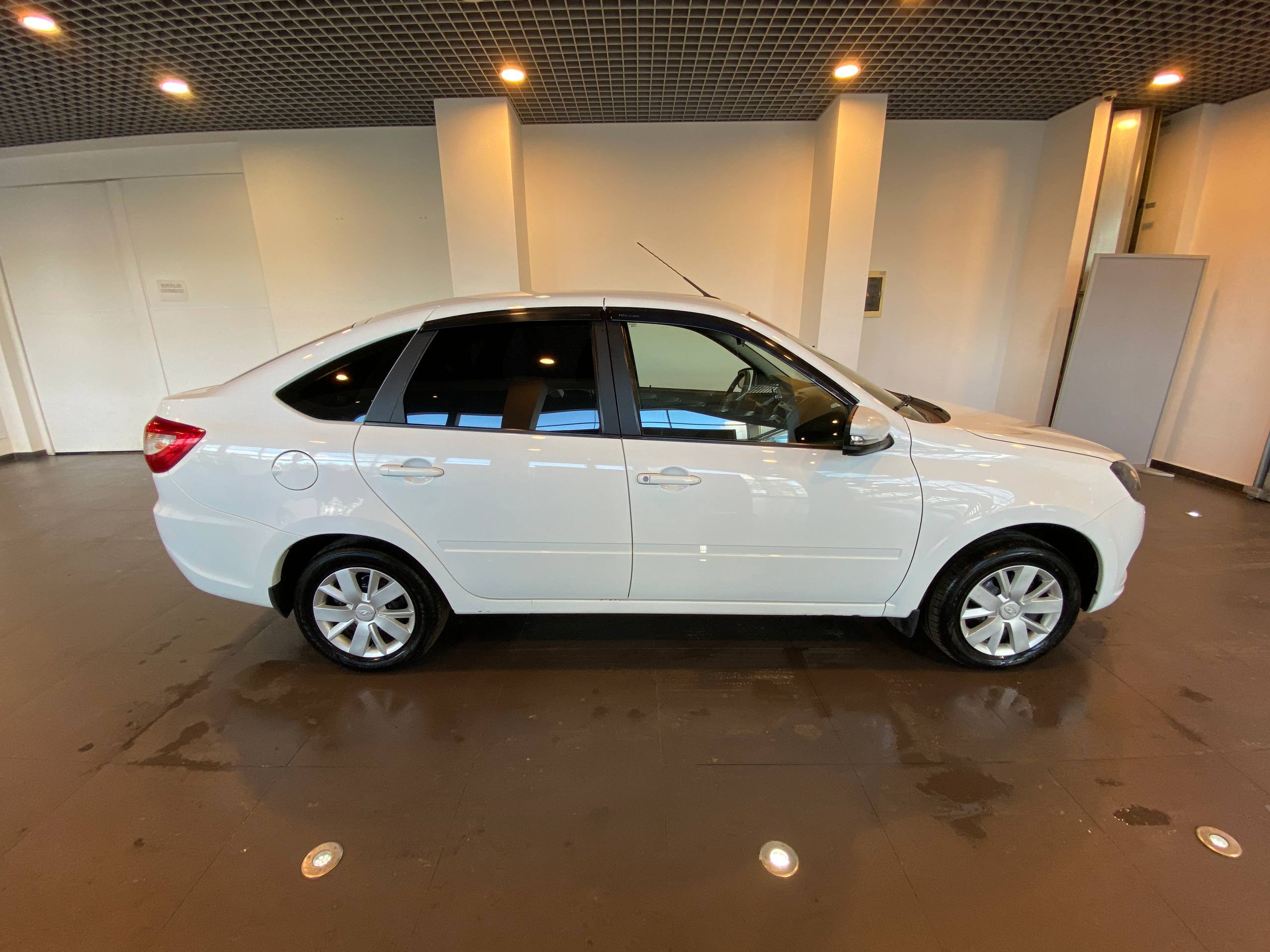 LADA GRANTA