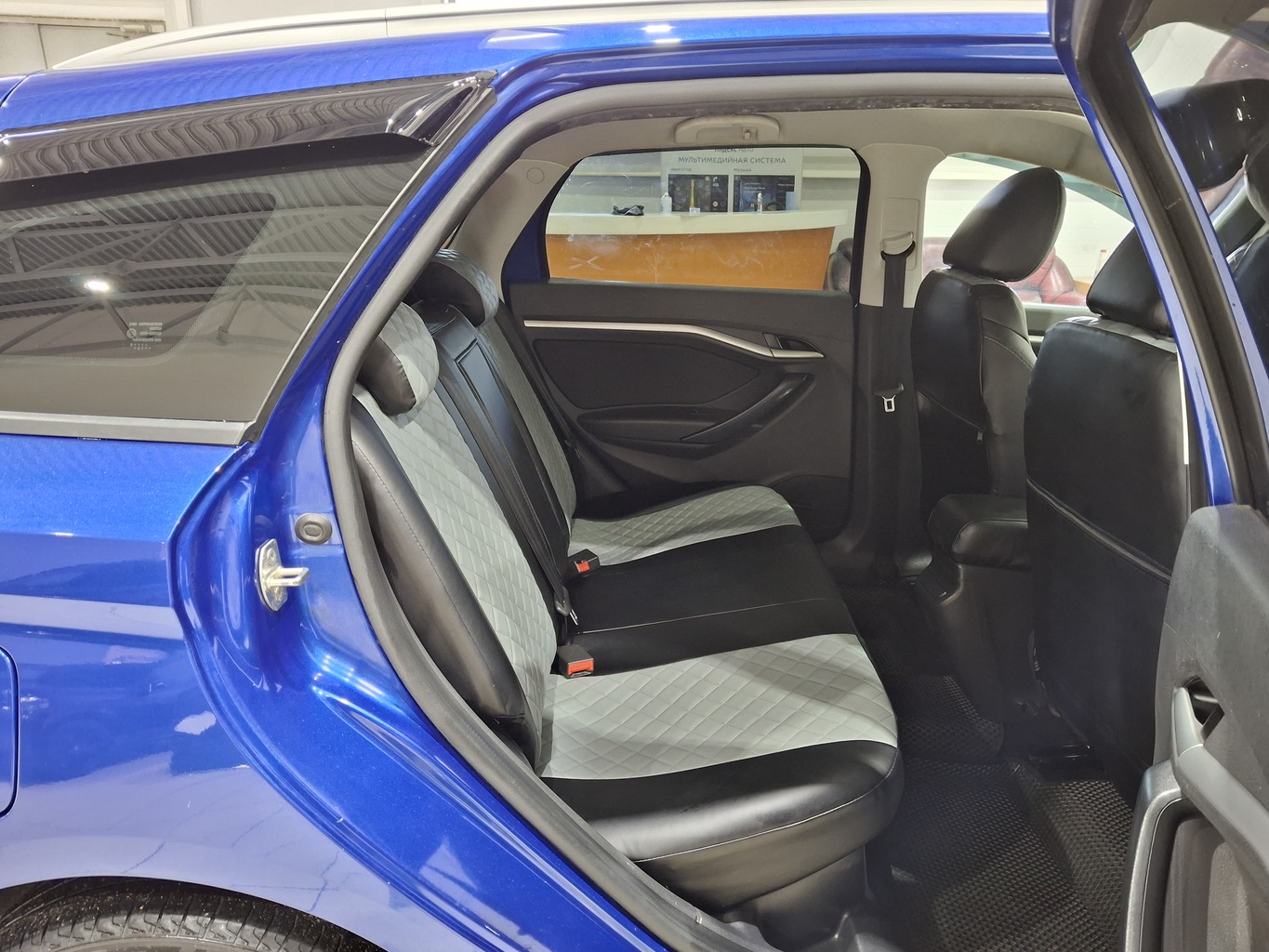 LADA VESTA