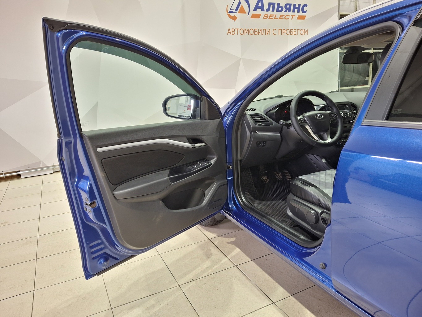 LADA VESTA