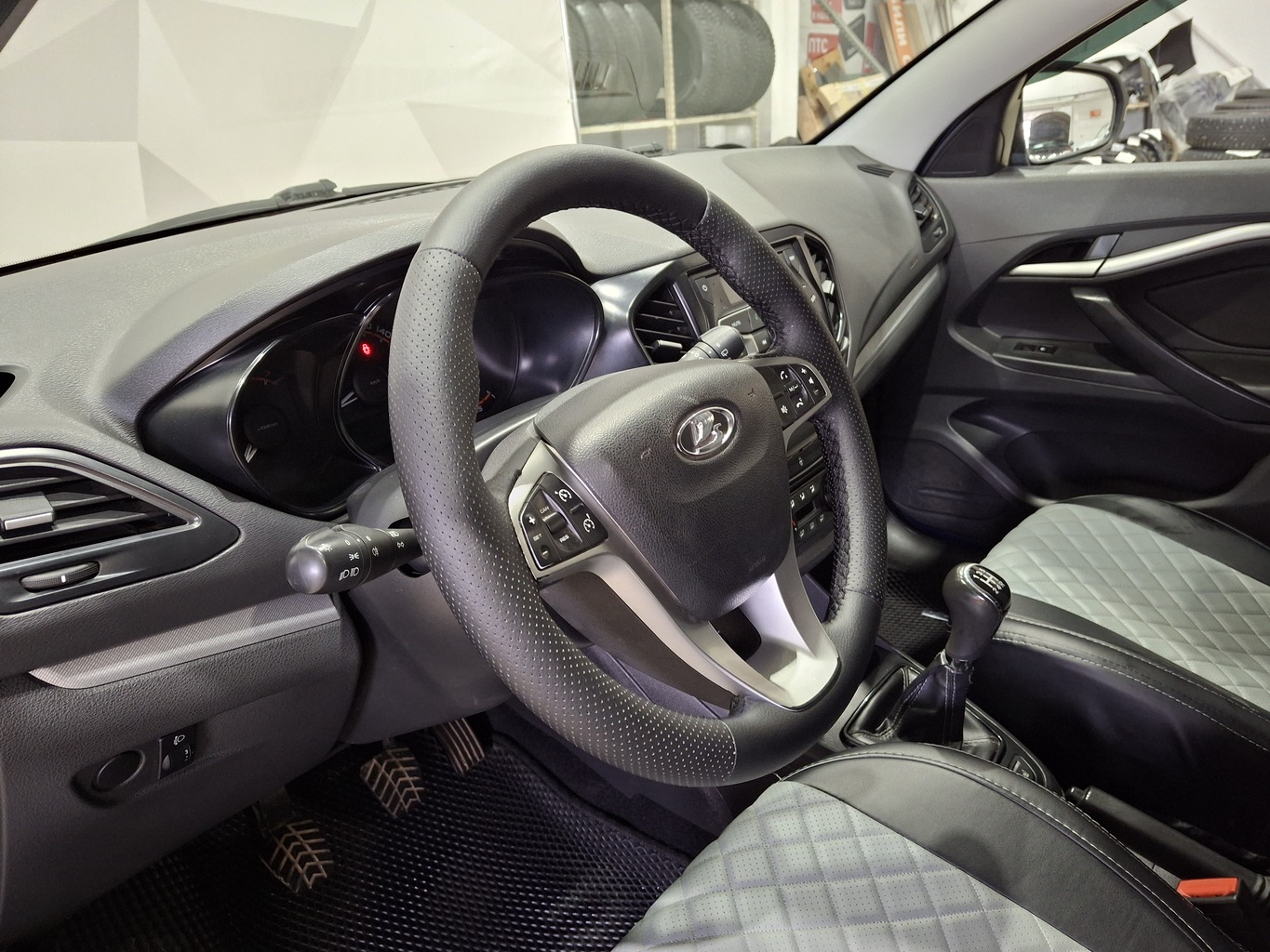LADA VESTA