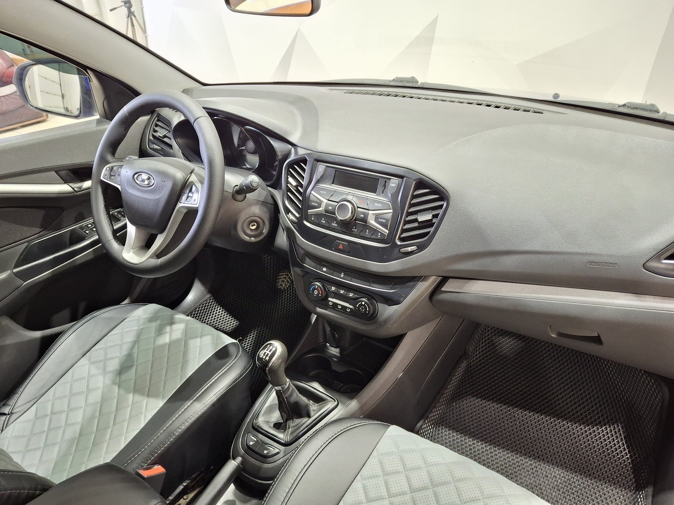 LADA VESTA
