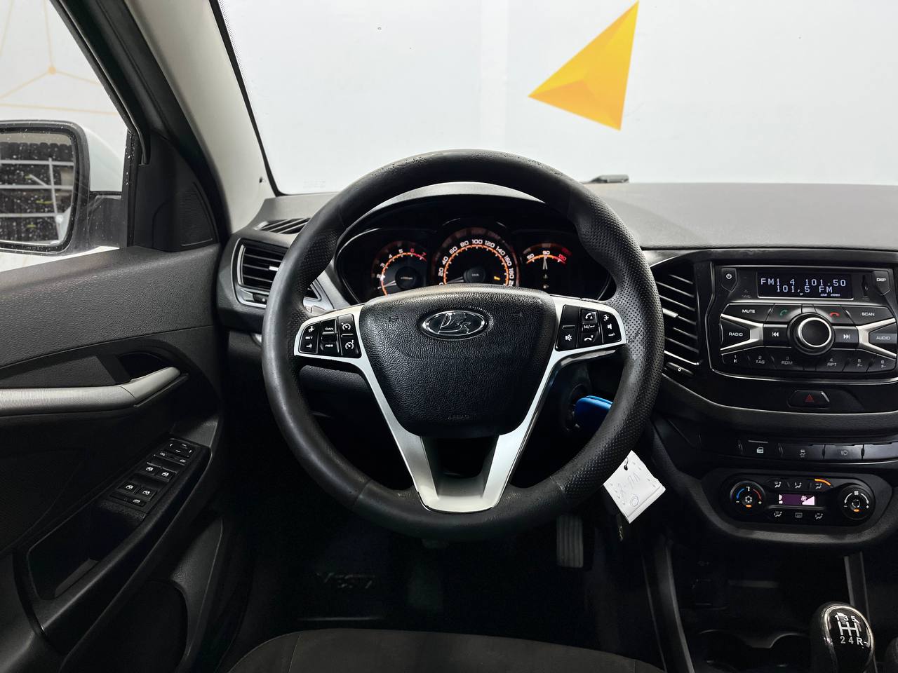 LADA VESTA