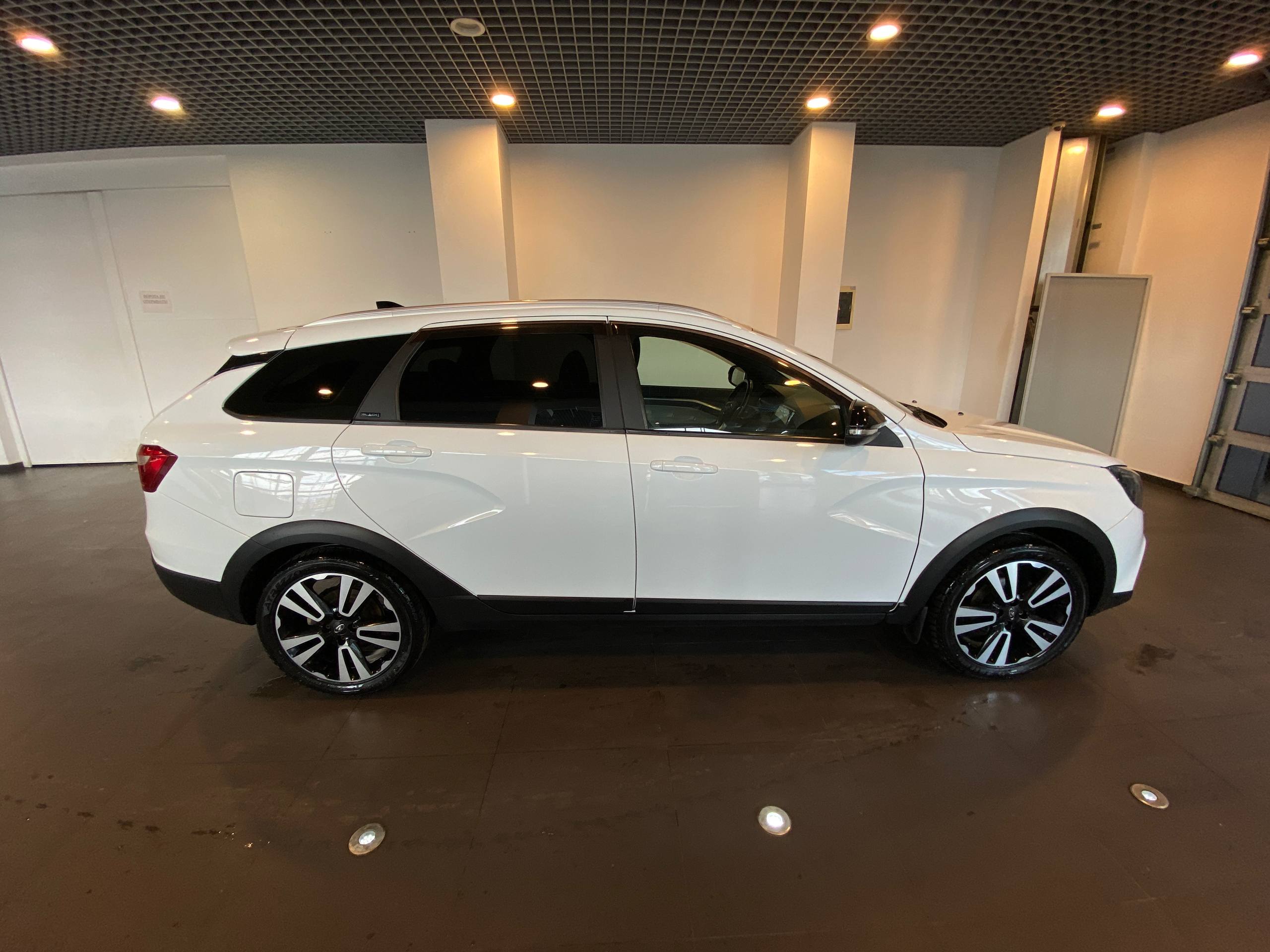 LADA VESTA
