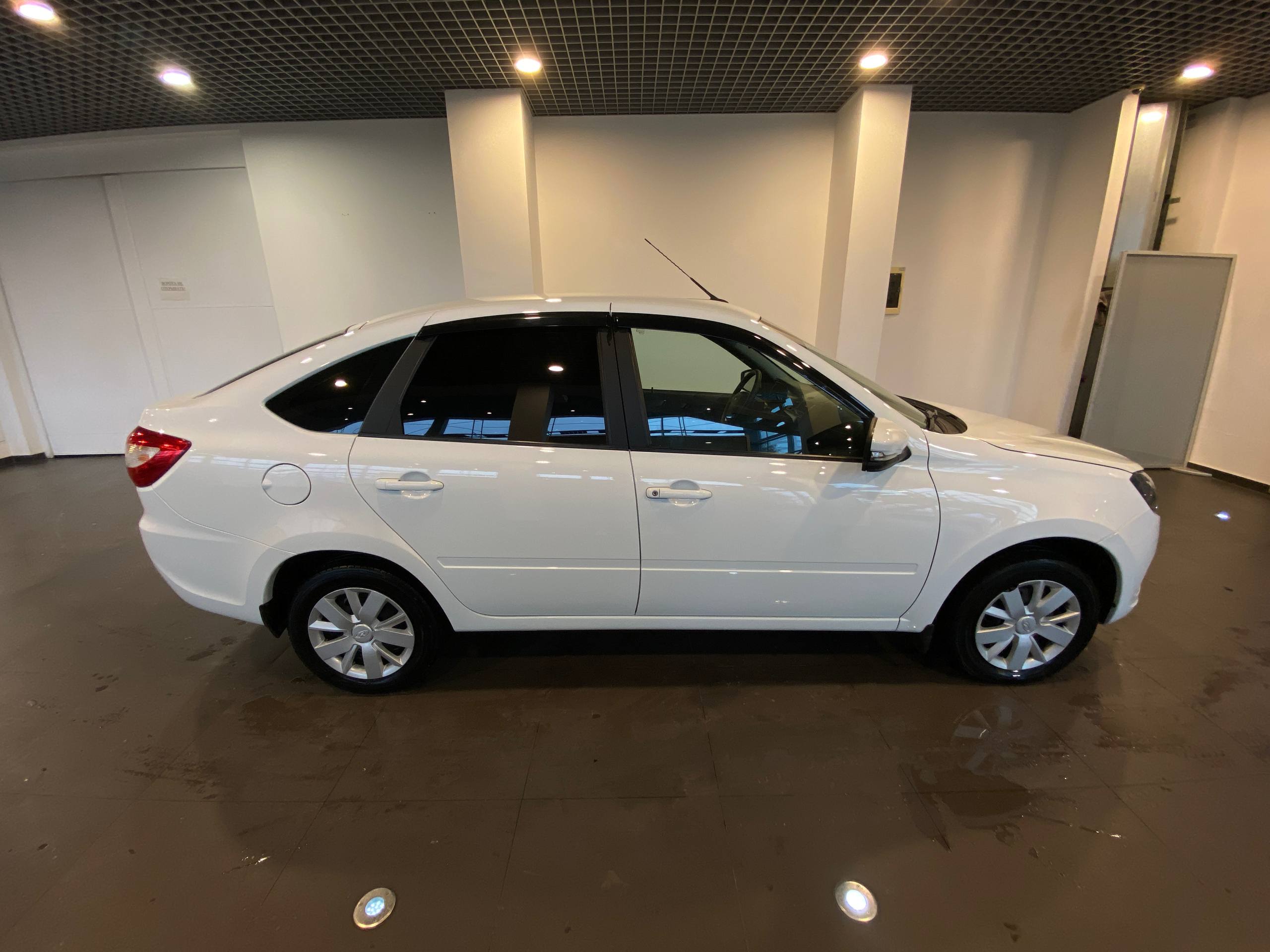 LADA GRANTA