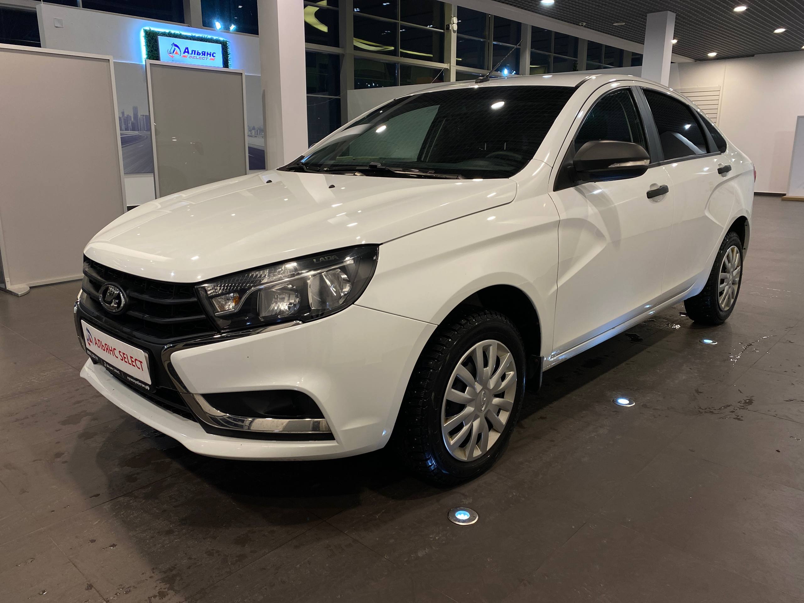 LADA VESTA