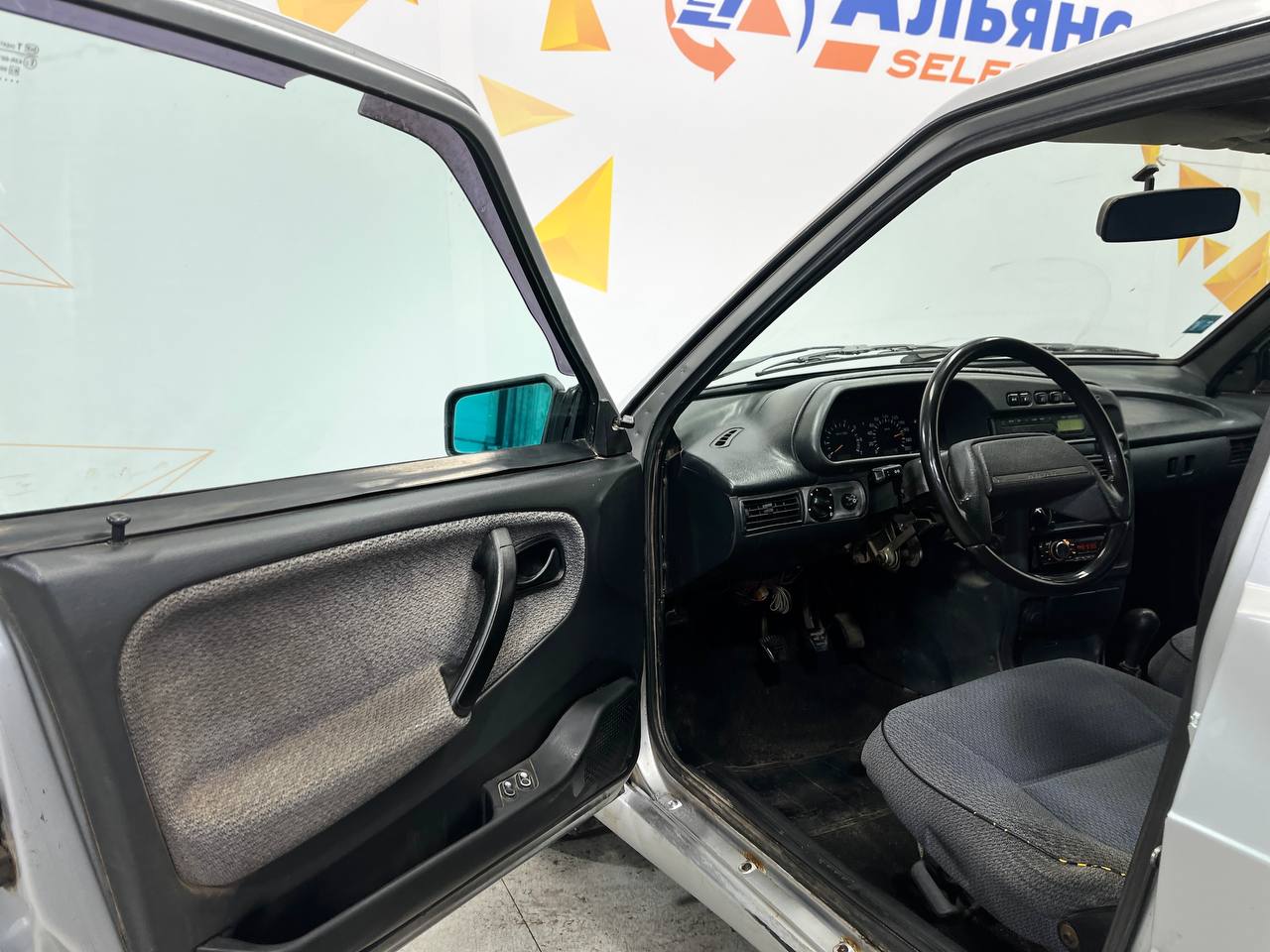 LADA 2115