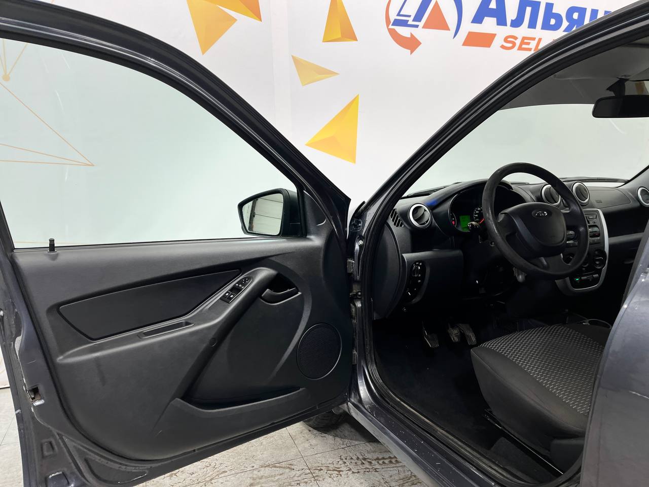 LADA GRANTA