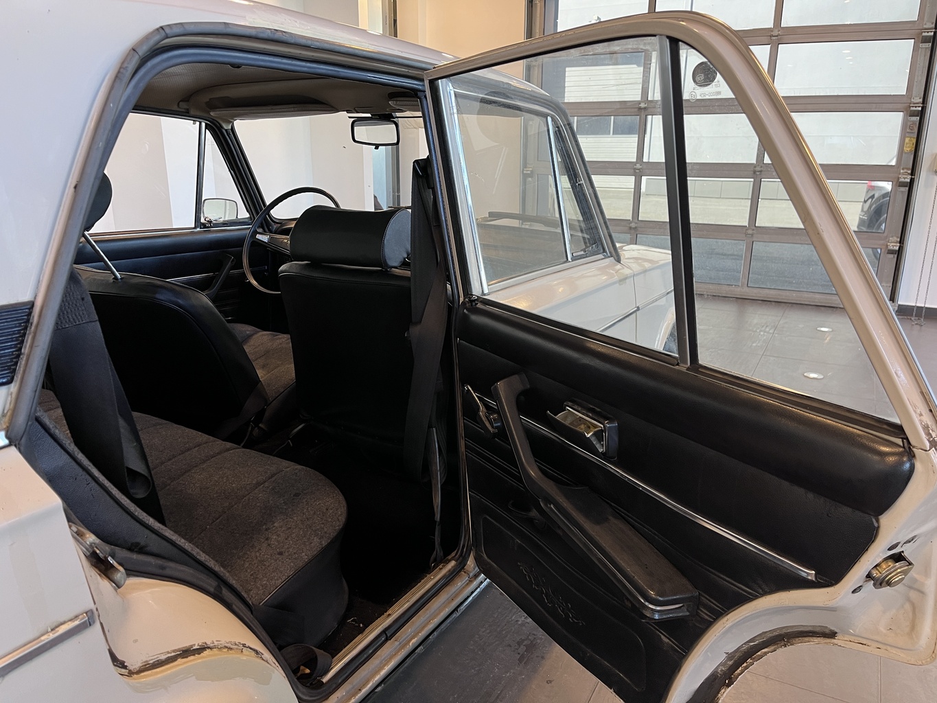 LADA 2106