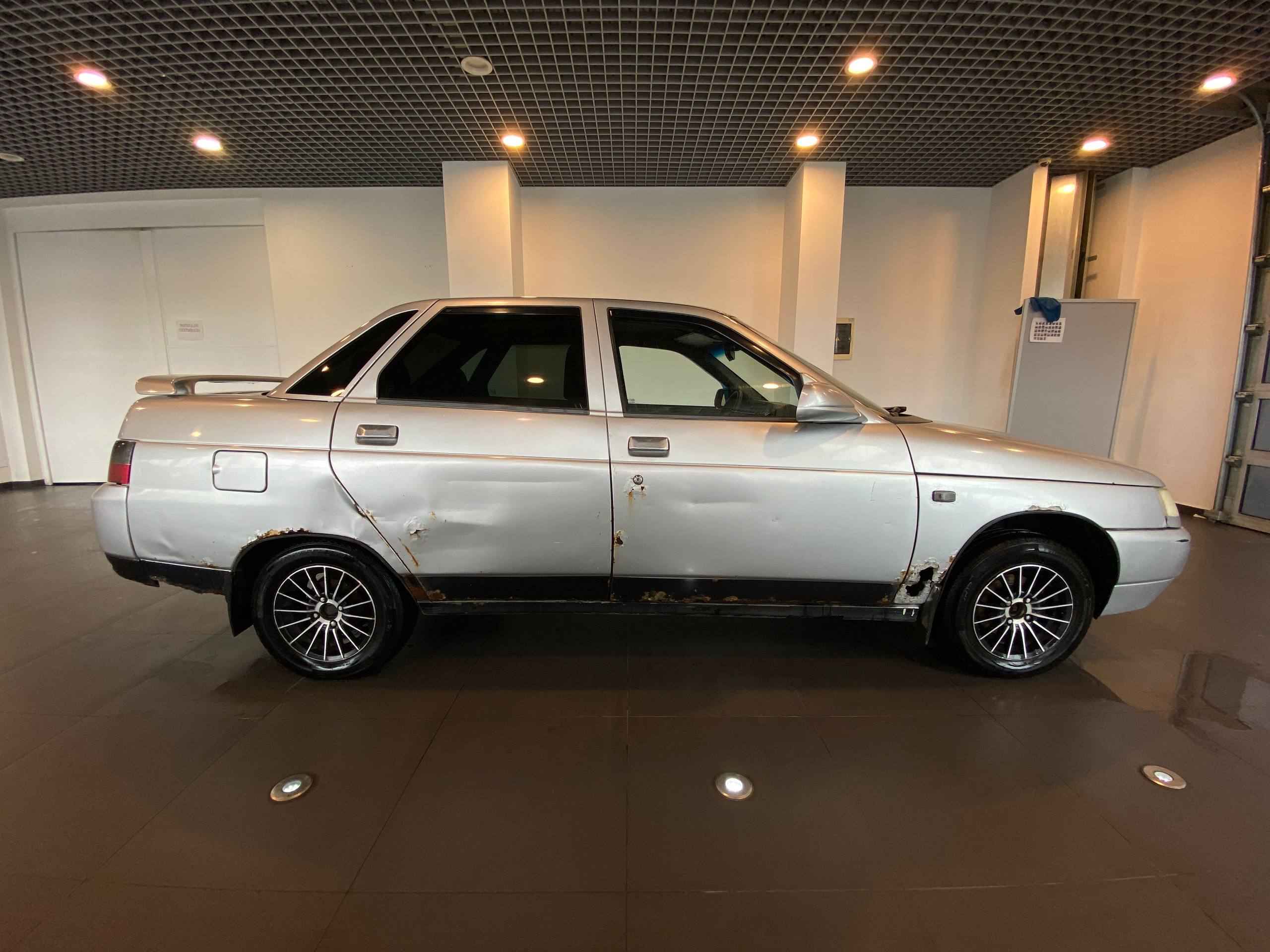 LADA 2110