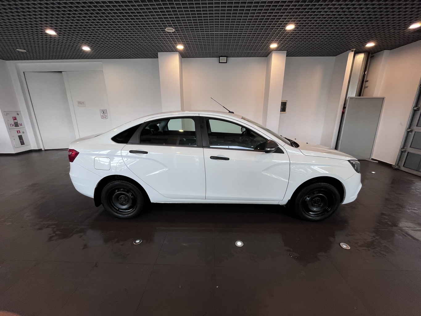 LADA VESTA