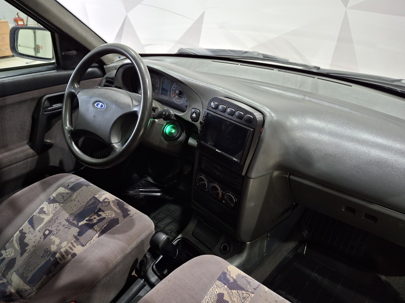 LADA 2112