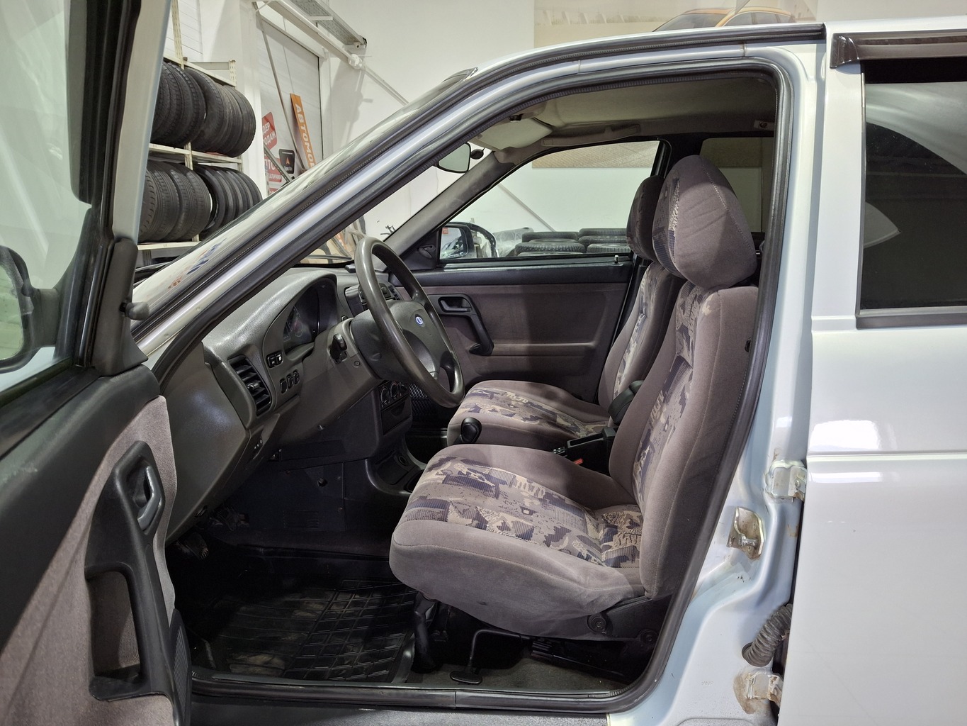 LADA 2112