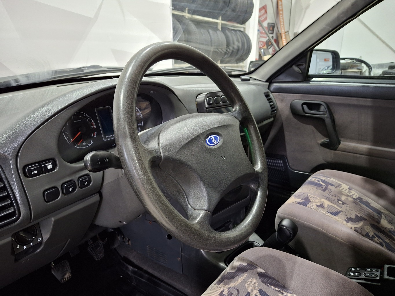 LADA 2112