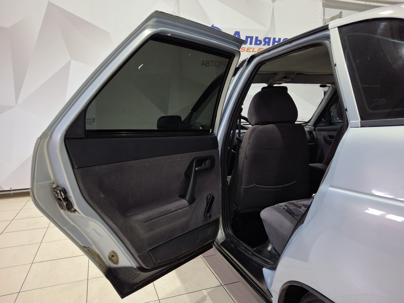LADA 2112