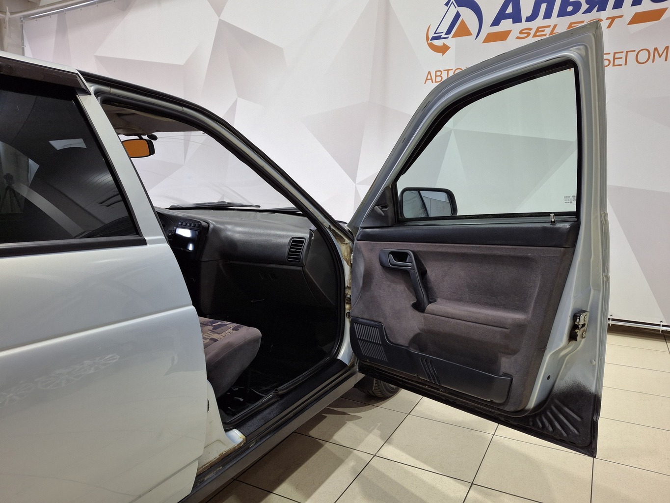 LADA 2112