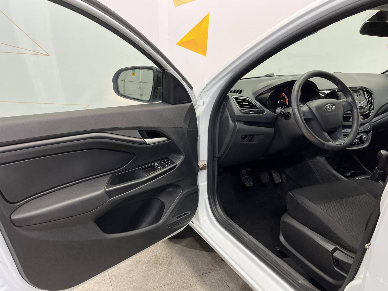LADA VESTA