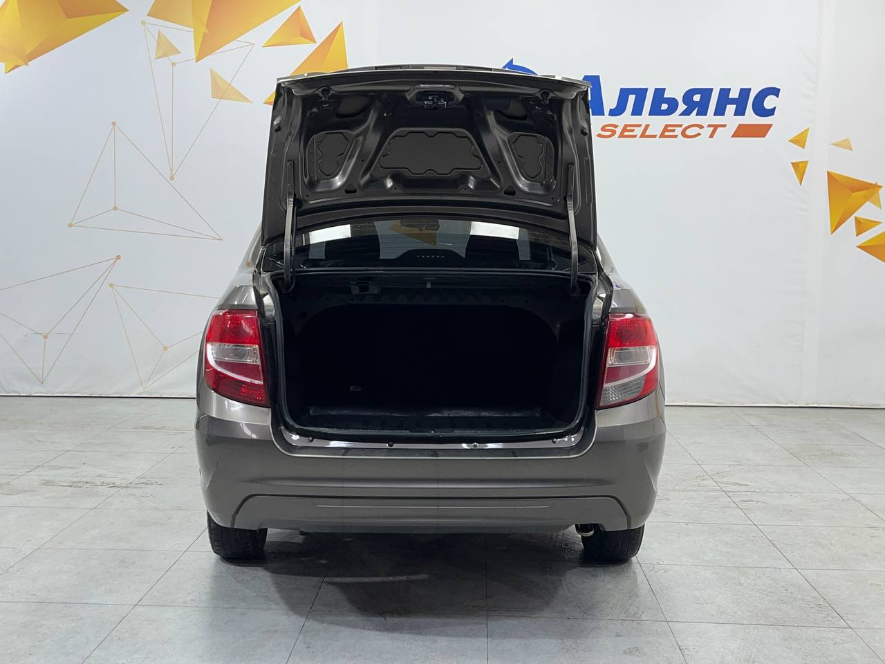 LADA GRANTA