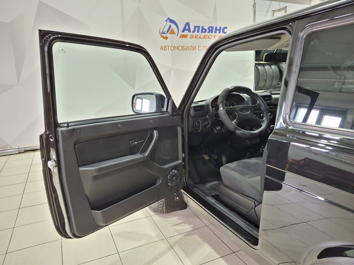LADA NIVA TRAVEL