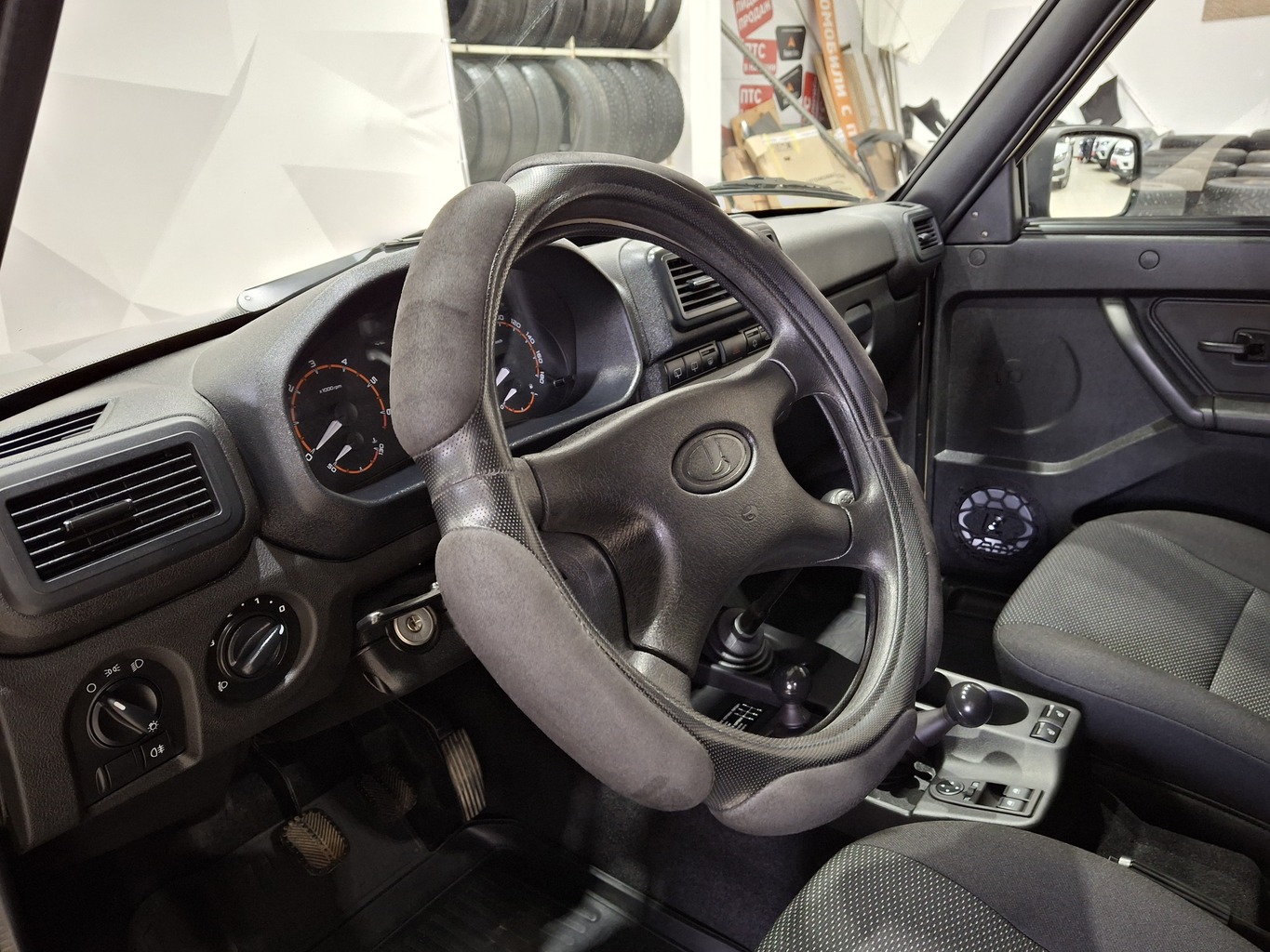 LADA NIVA TRAVEL