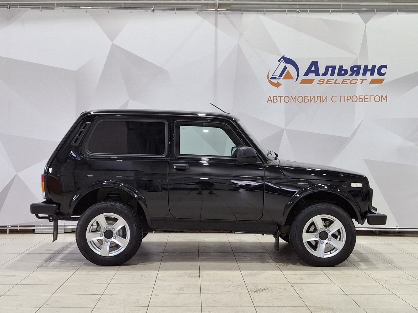 LADA NIVA TRAVEL