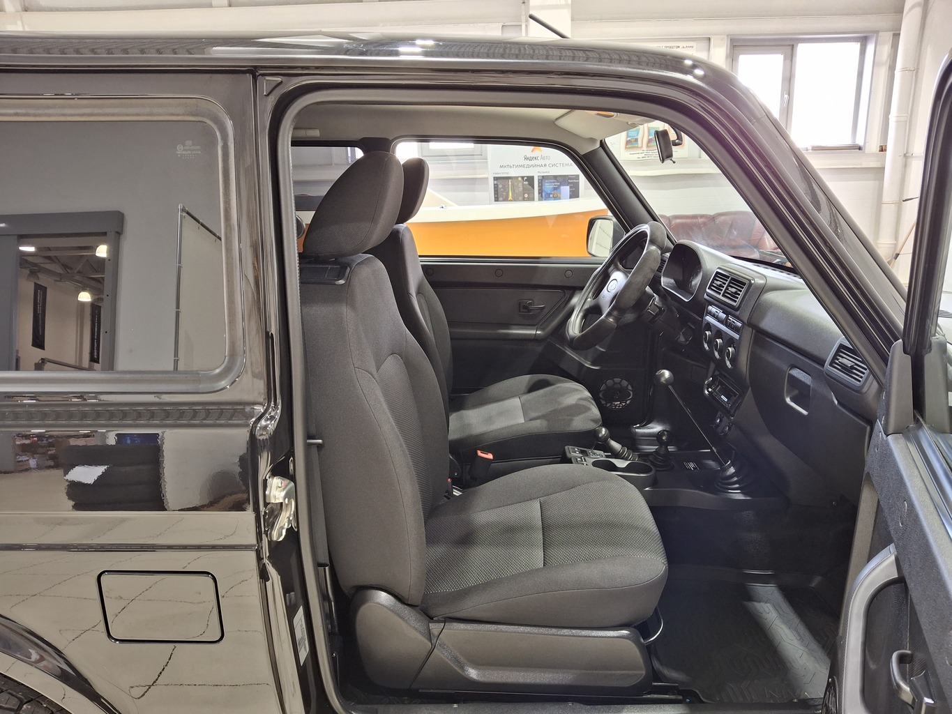 LADA NIVA TRAVEL