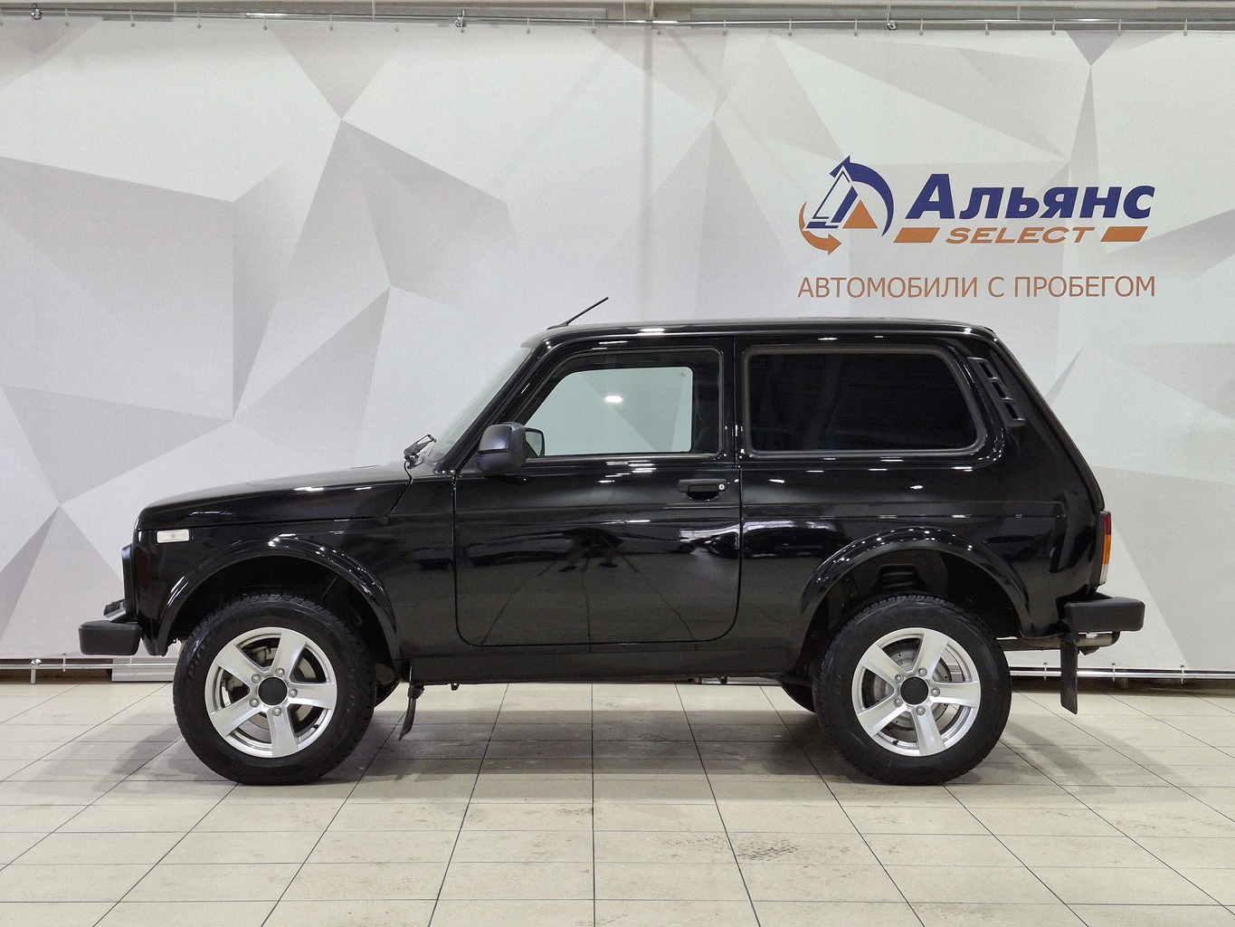 LADA NIVA TRAVEL
